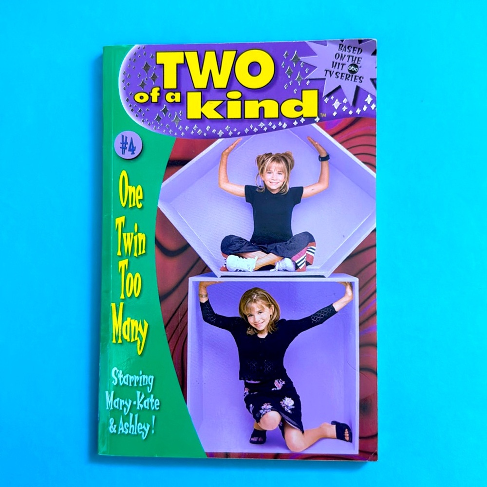 3/$15 Two of a Kind Mary Kate & Ashley Olsen Book #4